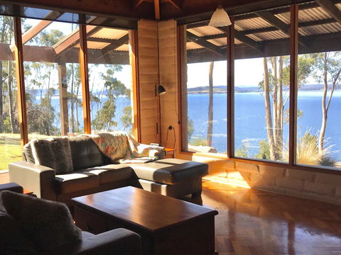 Tinderbox Cliff House - NT Tourism 2