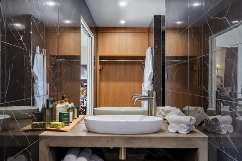 Tinderbox Retreat - NT Tourism 2