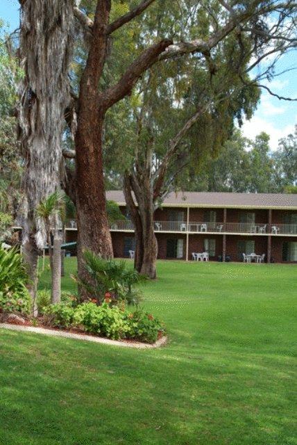 Tocumwal Golf Resort - NT Tourism 3