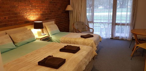 Tooleybuc Club Motor Inn - NT Tourism 2