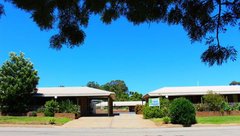 Tooleybuc Motel - NT Tourism 1