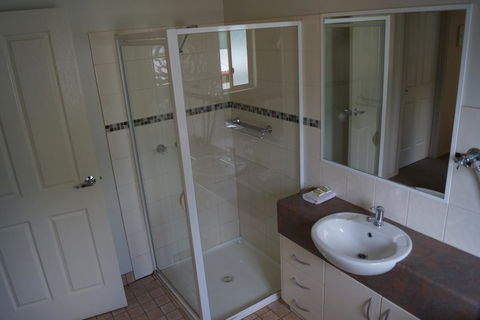 Tooleybuc River Retreat Villas - NT Tourism 3