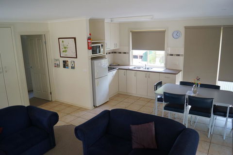 Tooleybuc River Retreat Villas - NT Tourism 1