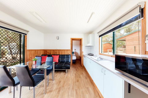 Torquay Foreshore Caravan Park - Accommodation NT 2