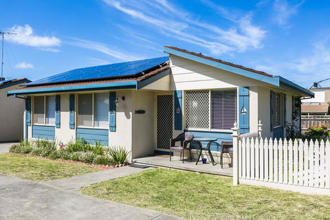 Torquay Retreats Aus- TwentyTwo Pride - Accommodation NT 0