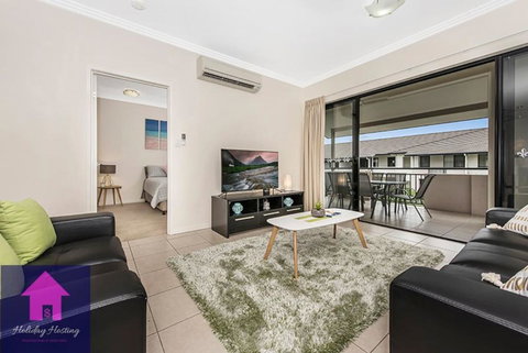 Townsville Luxury Spacious Apt 3 BR-2BTH Pools - Accommodation NT 1