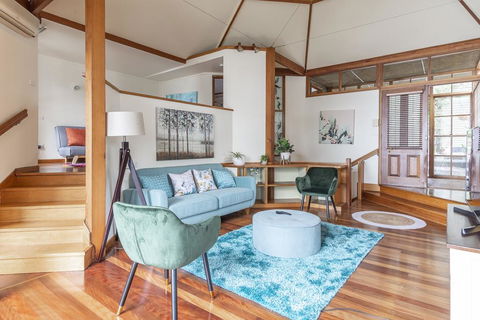 Tranquil Lake House - Perfect City Escape To Relax - NT Tourism 3