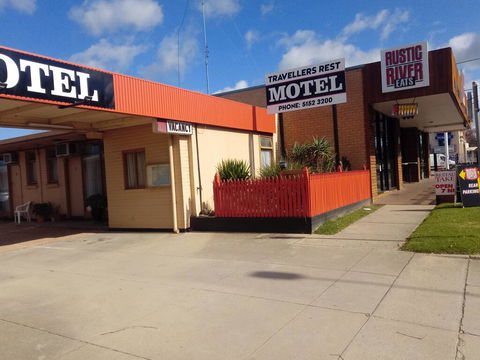 Travellers Rest Motel - NT Tourism 0