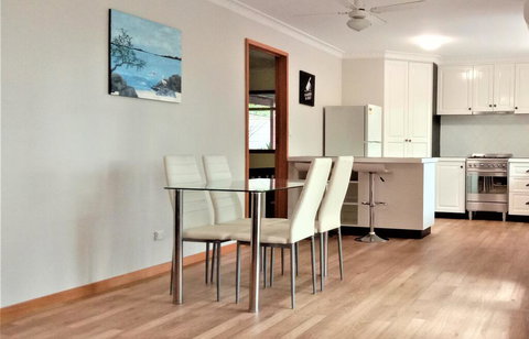 Treetops Hideaway - Accommodation NT 2