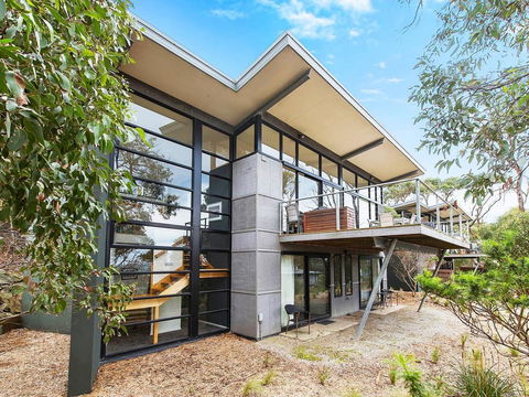 TREETOPS TERRACE 12 - A Luxury Skenes Creek Villa - NT Tourism 0