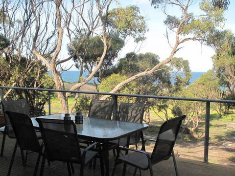 TREETOPS TERRACE 12 - A Luxury Skenes Creek Villa - NT Tourism 2