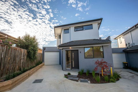Trendy Sweet Home 4Beds@Blackburn South - Accommodation NT 0