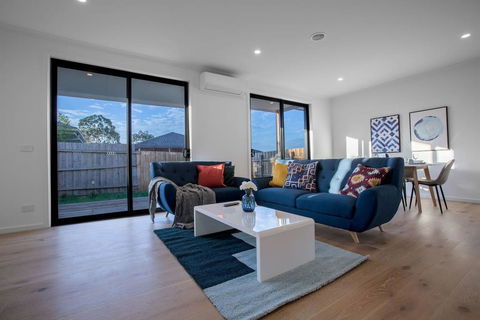 Trendy Sweet Home 4Beds@Blackburn South - Accommodation NT 2
