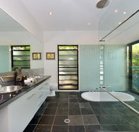 Trinity Beach Hideaway - NT Tourism