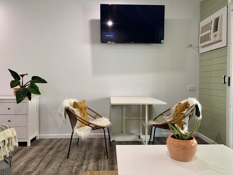 Tropic Retreat - Accommodation NT 2