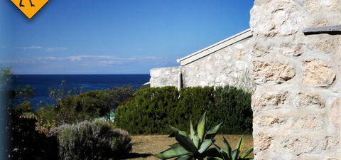 Tu Emuz Stone Beachfront Villa, Emu Bay, Kangaroo Is - Accommodation NT 3