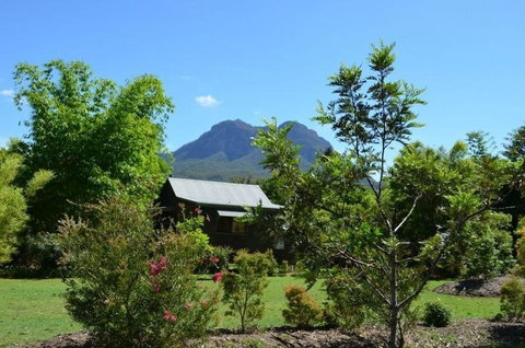 Tuckeroo Cottages & Gardens - Accommodation NT 3