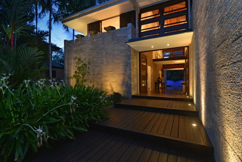 Tugela - Luxury Holiday Home - Accommodation NT 2