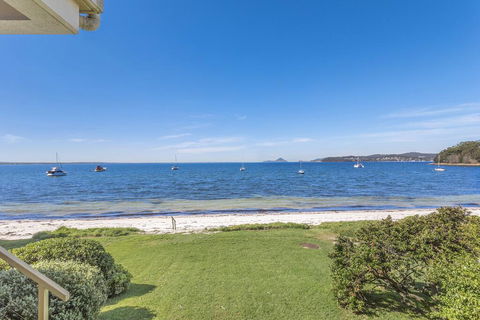 Tuscan Waterfront, Unit 1/213 Soldiers Point Road - NT Tourism 1