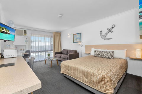 Tweed Harbour Motor Inn - NT Tourism 1