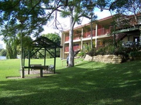 Tweed River Motel - NT Tourism 0
