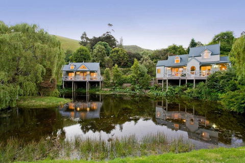 TWISTED WILLOW - Spa, Fireplace, Couples Retreat - NT Tourism 0