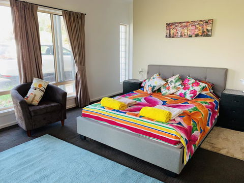 Two Dams Estate - Retreat & Relax - NT Tourism 0