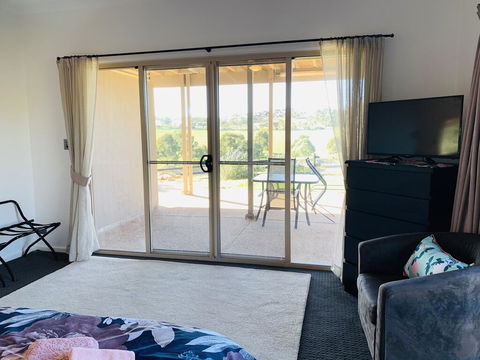 Two Dams Estate - Retreat & Relax - NT Tourism 1