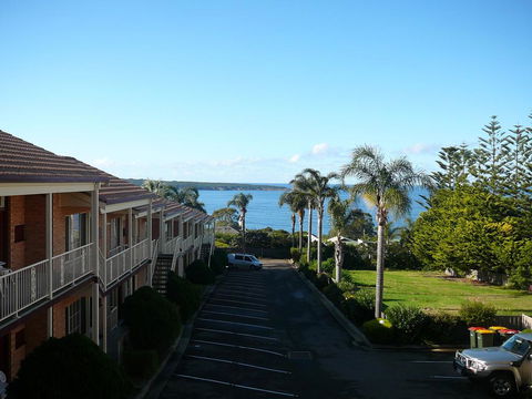 Twofold Bay Motor Inn - NT Tourism 0