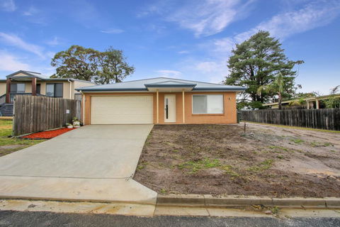V & V Family Dream Away - Accommodation NT 2