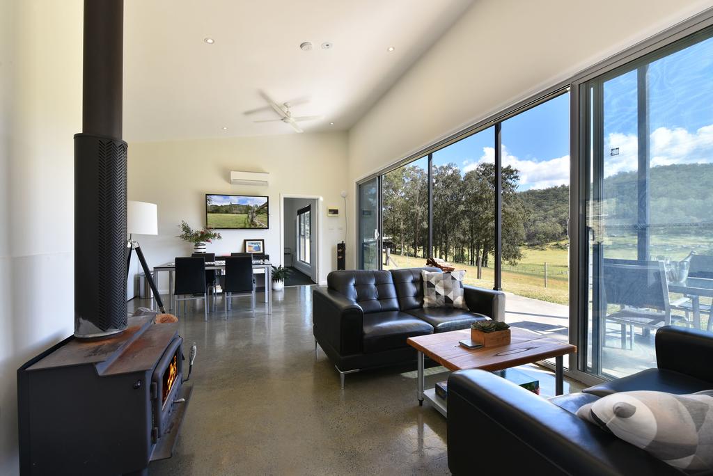 Accommodation NT