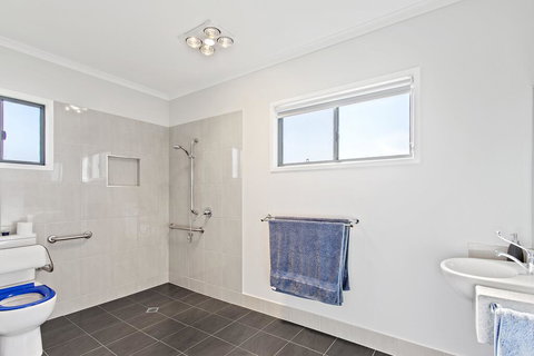 Valley Cabins By The Creek - Accommodation NT 3