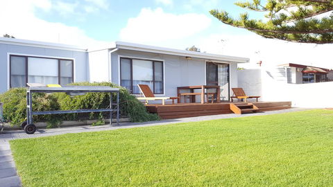 Vandy's Shack At Mount Dutton Bay - Ideal For Couples And Small Families - NT Tourism 1