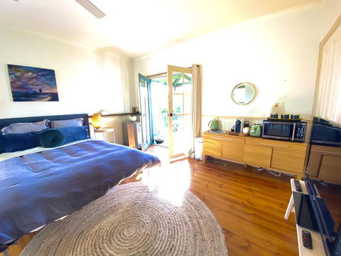Valley Abode Large Studio Suite -private Ensuite - NT Tourism 2