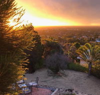 Vermillion Skies Holiday Accommodation - NT Tourism