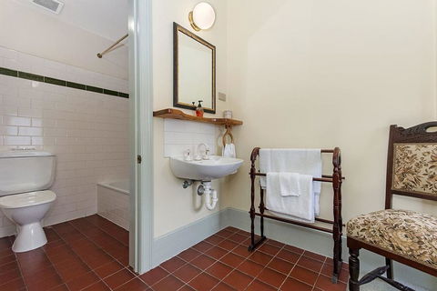 Victoria House - Accommodation NT 1