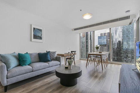 Views And Hotel-style Extras In A Great Location - NT Tourism 2