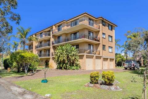Victory Court, Unit 1/3-7 Columbia Close - Accommodation NT 1
