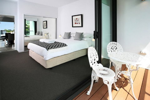 Views From Red Hill - Modern And Spacious Split-Level Executive 3BR Red Hill Apartment Close To CBD - Accommodation NT 3