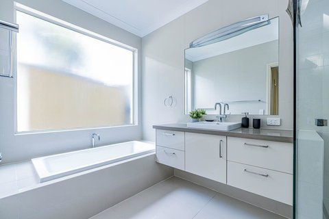 VIEWS FOREVER - INVERLOCH - Accommodation NT 3