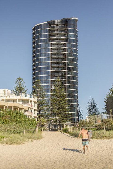Vue Broadbeach - Accommodation NT 3