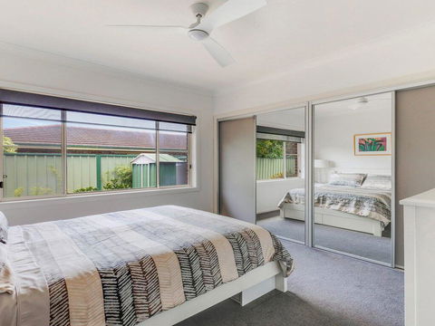 Walling-Clifton Gardens - Backing Onto Golf Course - NT Tourism 1