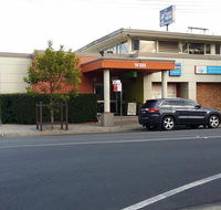 Warners Bay Hotel - Accommodation NT