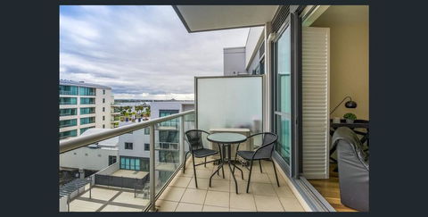 Waterfront (Yarra St) By Gold Star Stays - NT Tourism 2