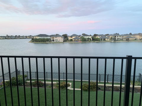 Waterfront Grand Villa For Big Group - Accommodation NT 3