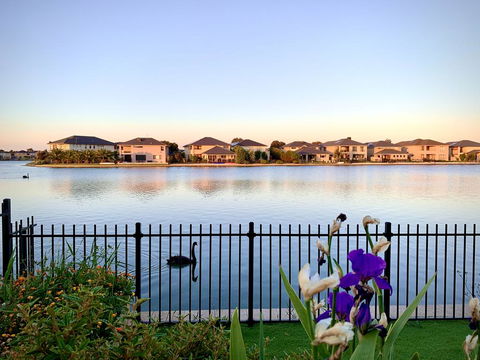 Waterfront Grand Villa For Big Group - Accommodation NT 1