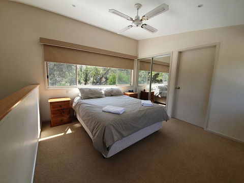 Waterfront Retreat At Wattle Point - NT Tourism 3
