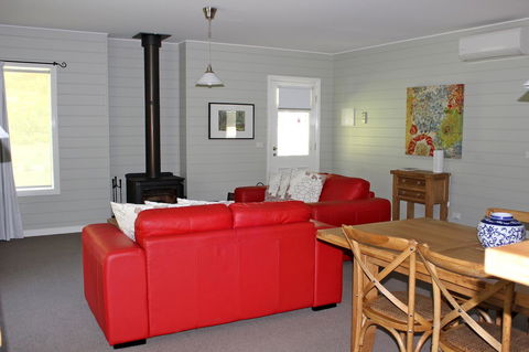 Amelina Cottages - Accommodation NT 37
