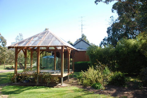 Bluegum Ridge Cottages - Accommodation NT 25