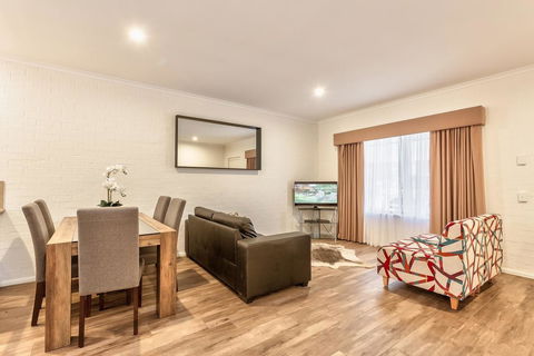 Blazing Stump Motel & Suites - Accommodation NT 3
